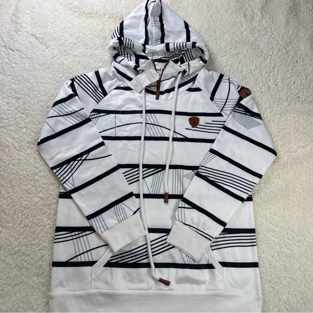 Wanakome Exclusive Pullover Half Zipper Pullover Hoodie Size L New with tags